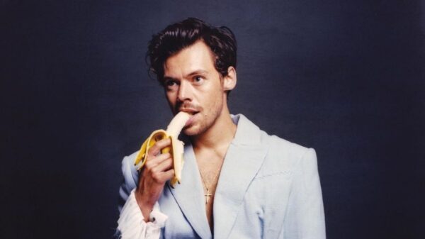 Você precisa ver o poema que Harry Styles fez para primeira namorada