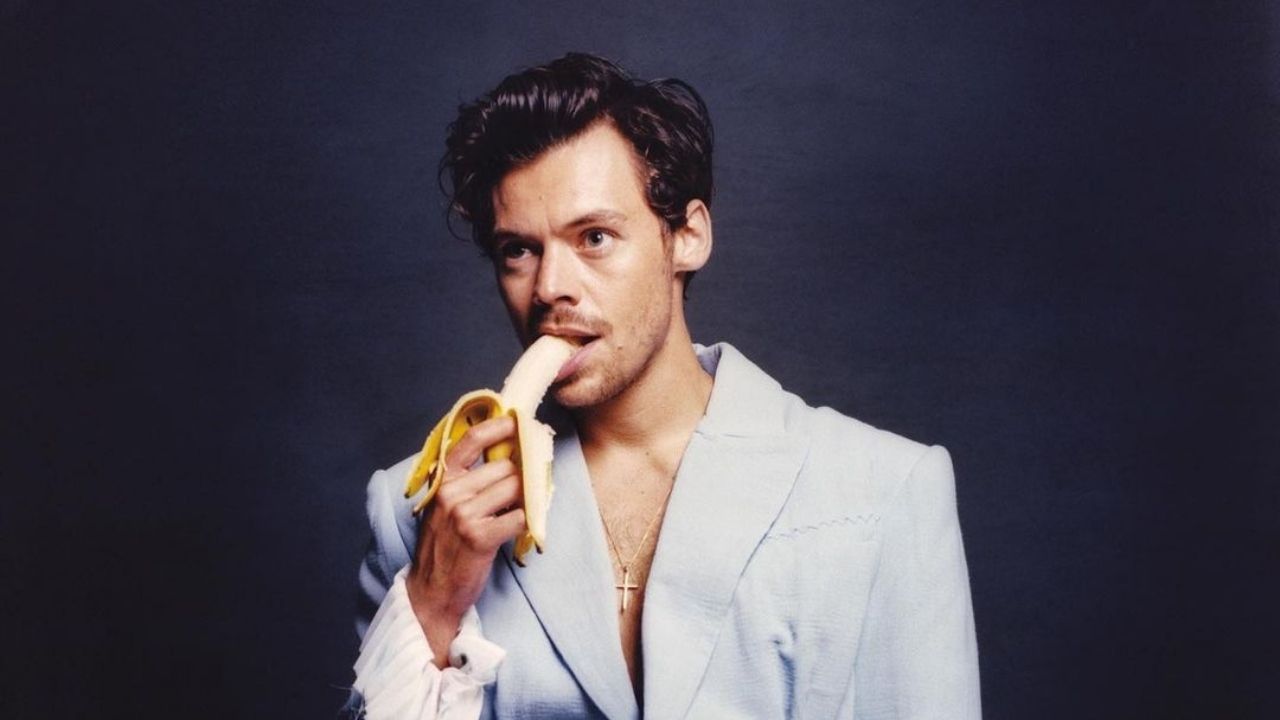 Você precisa ver o poema que Harry Styles fez para primeira namorada