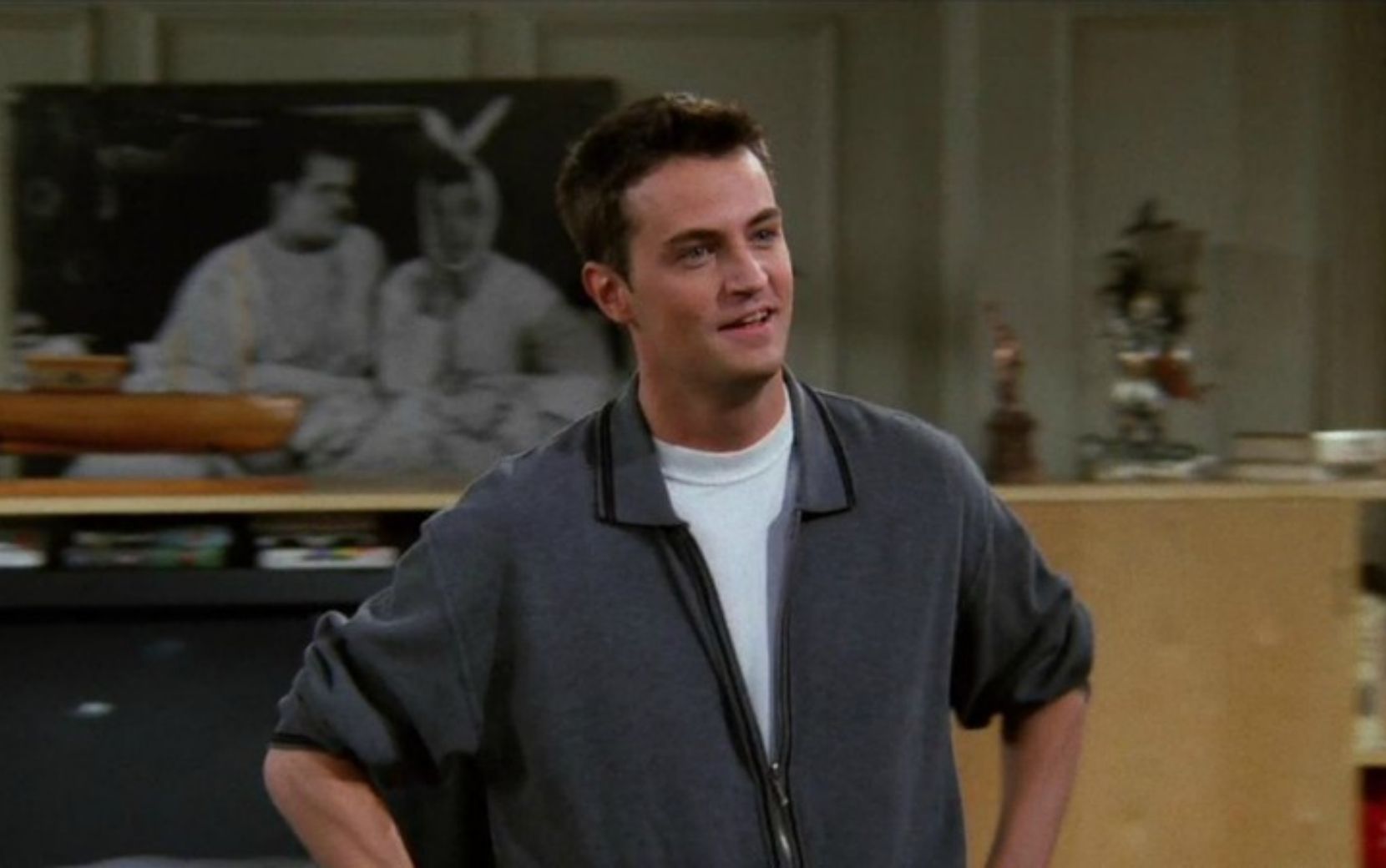 Matthew Perry publica foto nos bastidores da reunião de "Friends" e apaga logo em seguida