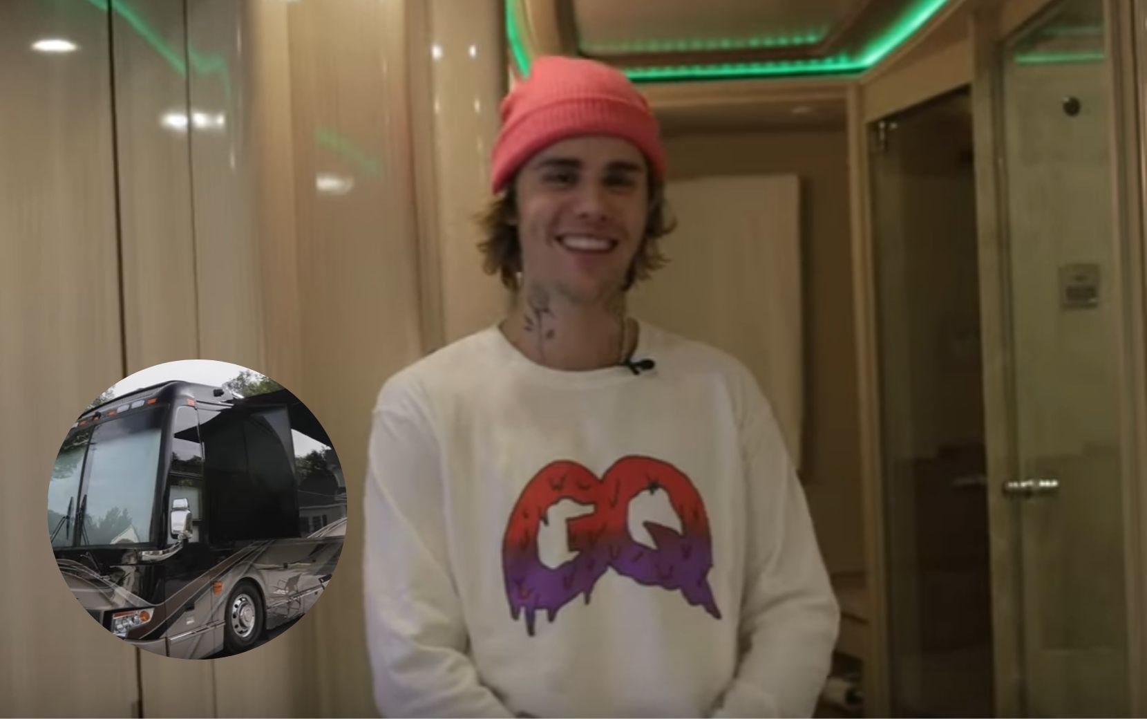 Blogueiro! Justin Bieber impressiona fãs ao fazer um tour pelo ônibus de turnê; confira