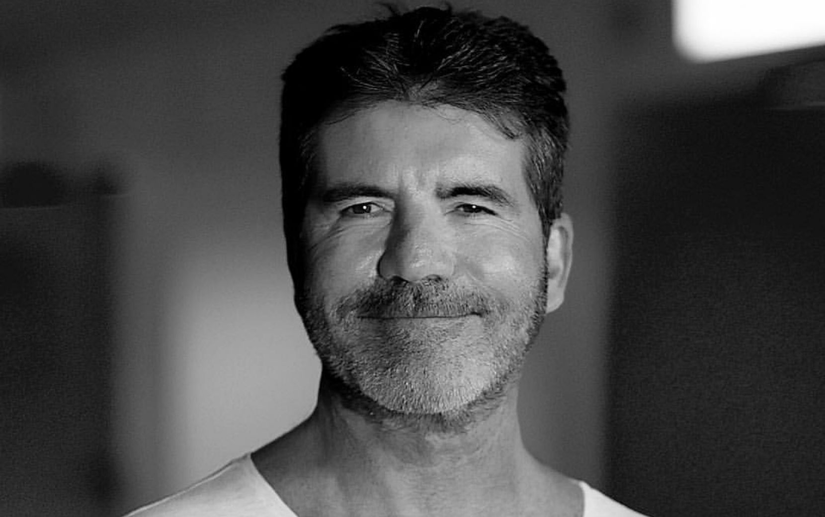 Simon Cowell é acusado de exploração por ex-participantes do The X Factor: "Escravo do programa"