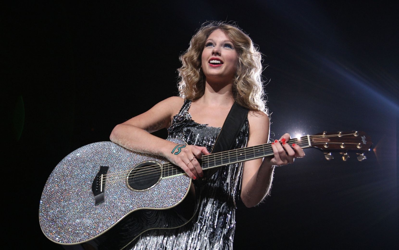 Taylor Swift lança "Mr. Perfectly Fine (From The Vault)", música inédita de "Fearless (Taylor’s Version)"