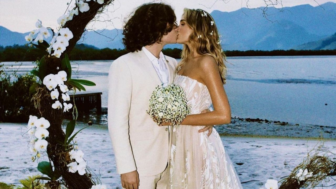 Sasha Meneghel fez seu próprio vestido de casamento; confira quanto ela gastou