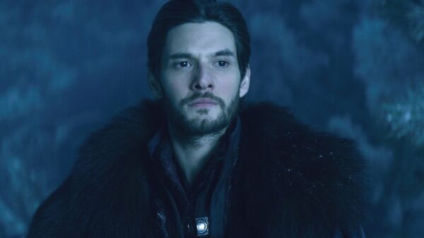 Ben Barnes, vilão de "Sombra e Ossos", desabafa sobre o personagem: "Fez eu me sentir mal"