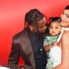 Fofura em família! Kylie, Stormi e Travis Scott se divertem com bexigas d'água; assista