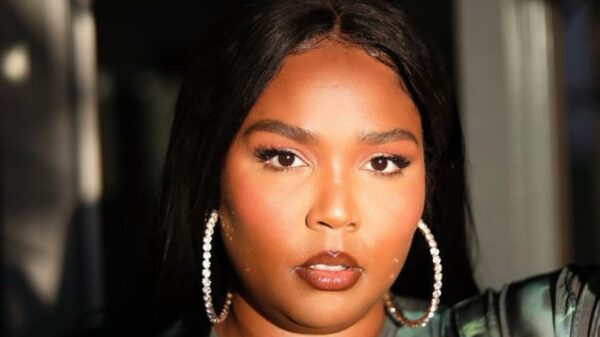 Lizzo se mostrou abalada em desabafo com fãs no TikTok