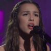 Olivia Rodrigo performa "good 4 u" pela primeira vez; assista