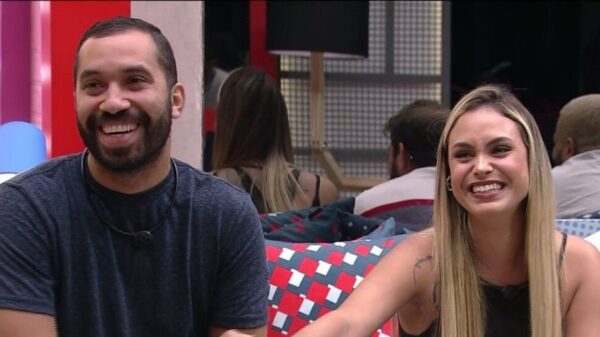 Sarah e Gilberto se reencontram fora do BBB21