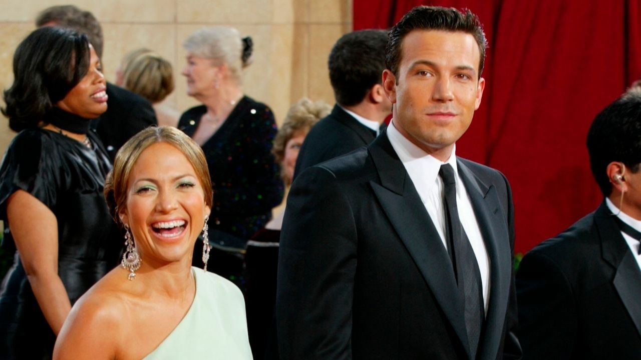 Segundo o TMZ, Ben Affleck e Jennifer Lopez estavam trocando cartas de amor