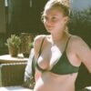 Sophie Turner desabafa após paparazzi tirar fotos de sua filha: "É nojento".