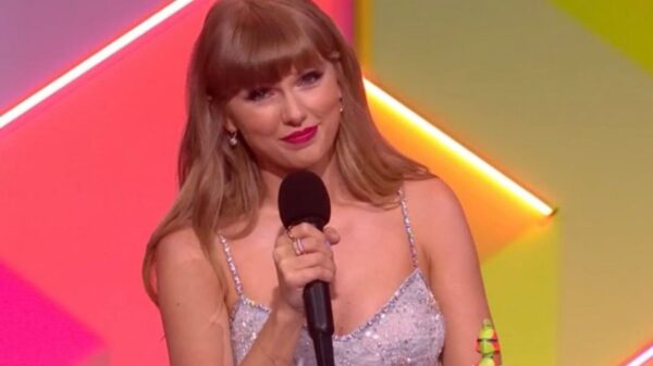 BRIT Awards 2021: Taylor Swift faz história e se torna primeira mulher a receber prêmio de "Ícone Global"