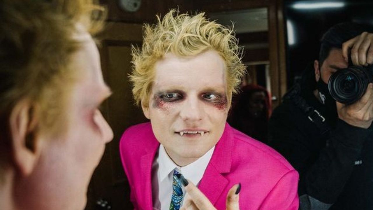 Bad Habits Ed Sheeran é vampiro em novo clipe