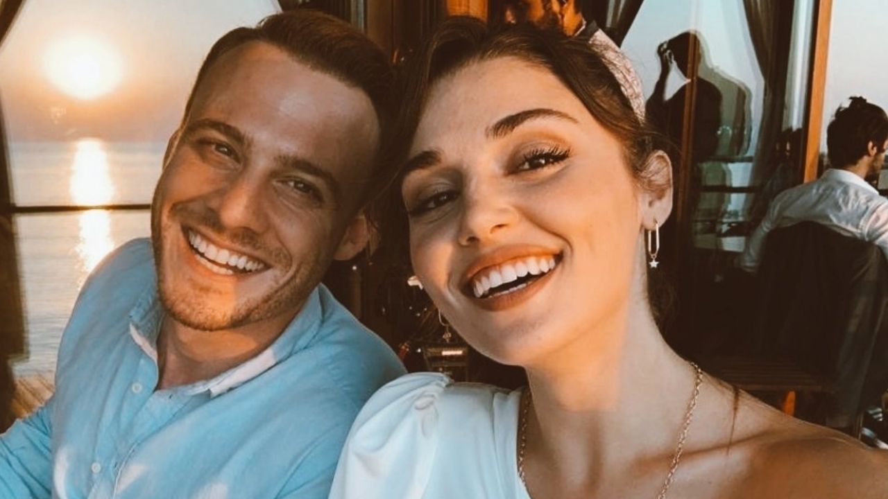 OMG! Pela 1ª vez como casal, Hande Erçel e Kerem Bürsin vão juntos para premiação