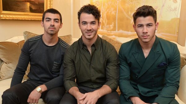 "Blood": Jonas Brothers anunciam livro autobiográfico