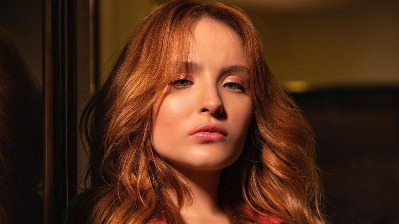 Larissa Manoela reflete sobre sofrer por amor: "Faz parte"