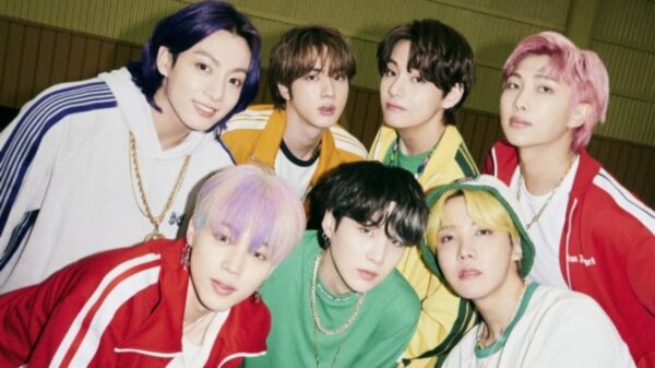 Para celebrar aniversário do grupo, BTS anuncia CD com Butter e música inédita