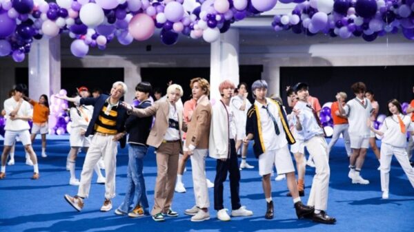 BTS apresenta “Permission to Dance” ao vivo e comenta rumores sobre nomes do fandom