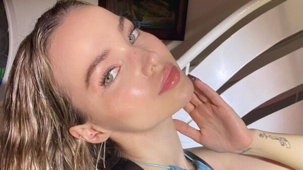 Dove Cameron dá resposta hilária após ser chamada de “garota da Disney que ficou gostosa”