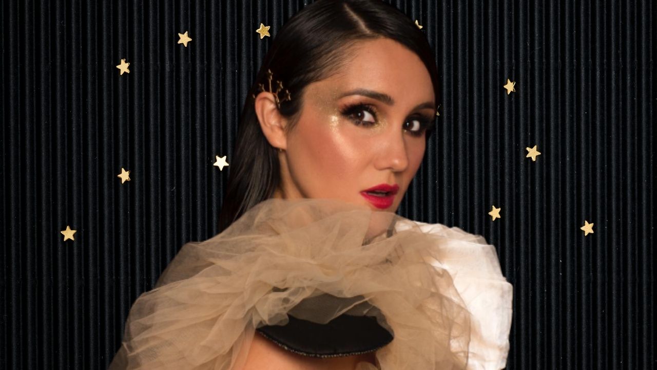 Entrevista: Dulce Maria dá detalhes de "Amigos Con Derechos", maternidade e novo álbum