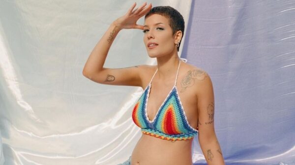 Nasceu! Halsey anuncia chegada de Ender com foto fofa em família