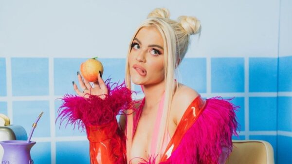Luísa Sonza anuncia música em parceria com Ludmilla