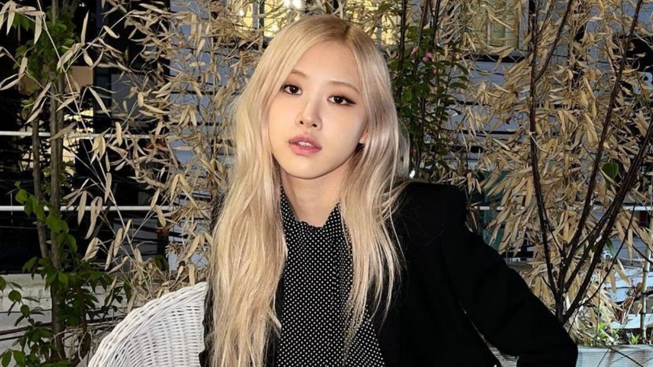 Rosé, do BLACKPINK, encanta ao fazer cover de música do Paramore